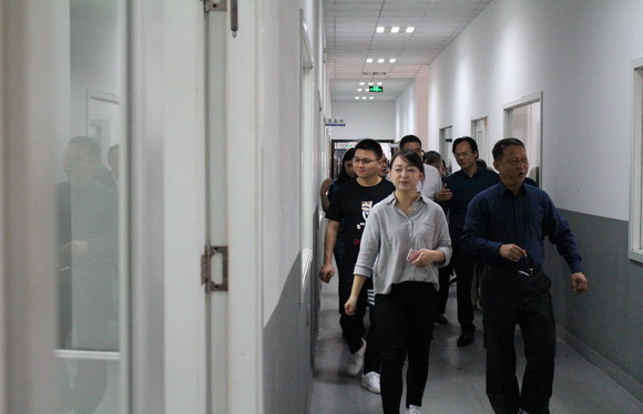 上海交大海外总裁班莅临参观指导(图2)